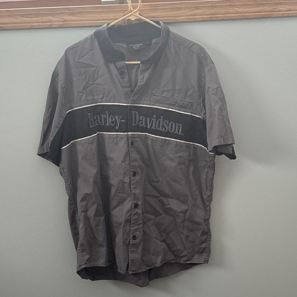 Harley-Davidson Other - Harley-Davidson Charcoal Gray and. Lack Button-Up Shirt